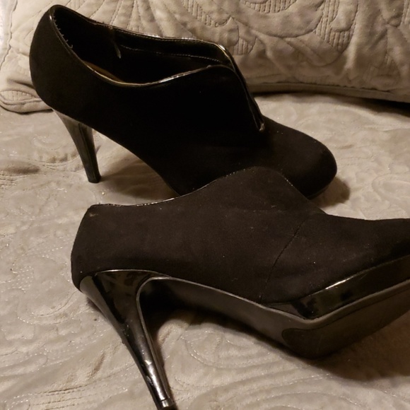 Booties - Picture 4 of 4